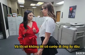 Người chồng đi công việc xa, cô vợ ở nhà bị tiền bối và cấp dưới cưỡng hiếp
